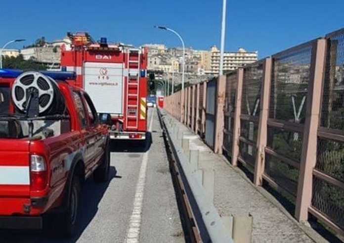 vigili fuoco catanzaro ponte