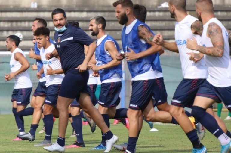 allenamento giocatori cosenza calcio