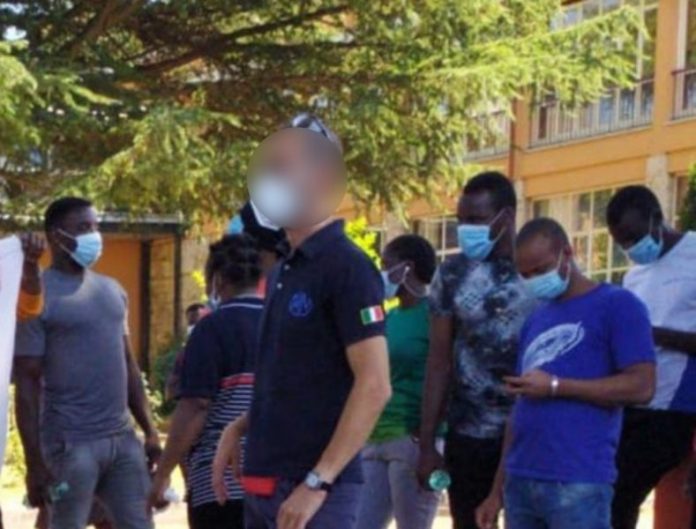 protesta migranti amantea