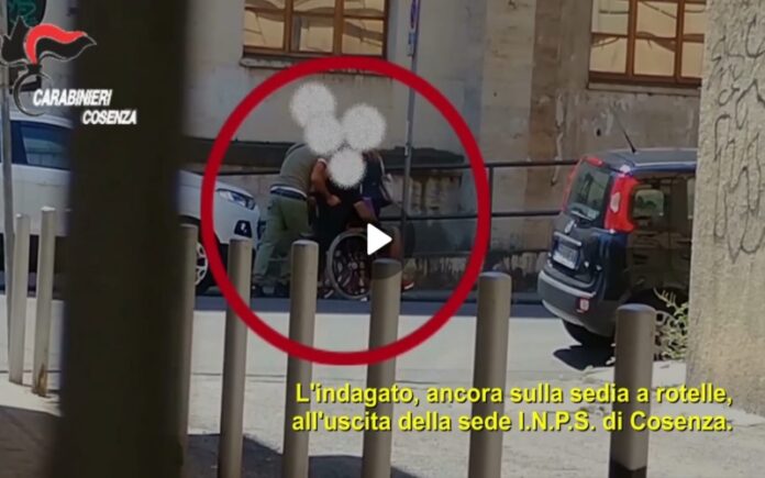 arresto falso invalido spacciatore