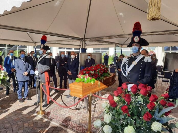 feretro Presidente Santelli in Piazza San Francesco di Paola