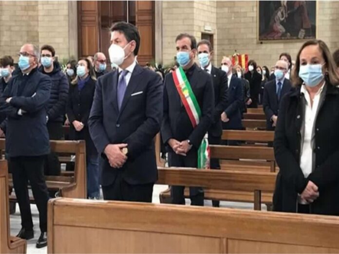 il premier Conte ai funerali della Santelli in Calabria