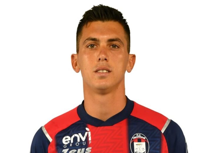 positivo covid-19 molina crotone calcio