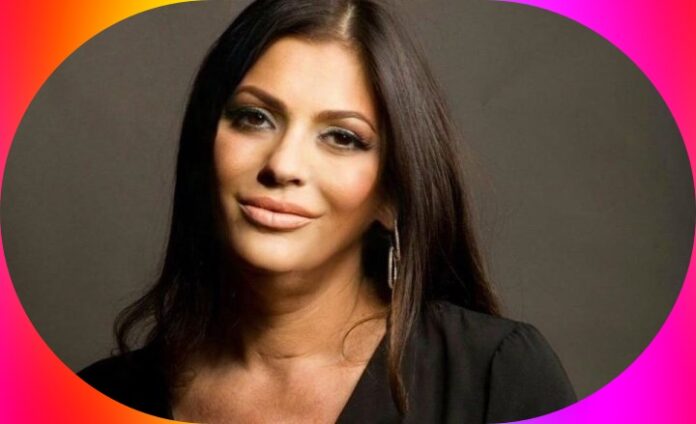 un francobollo delle poste a Jole Santelli