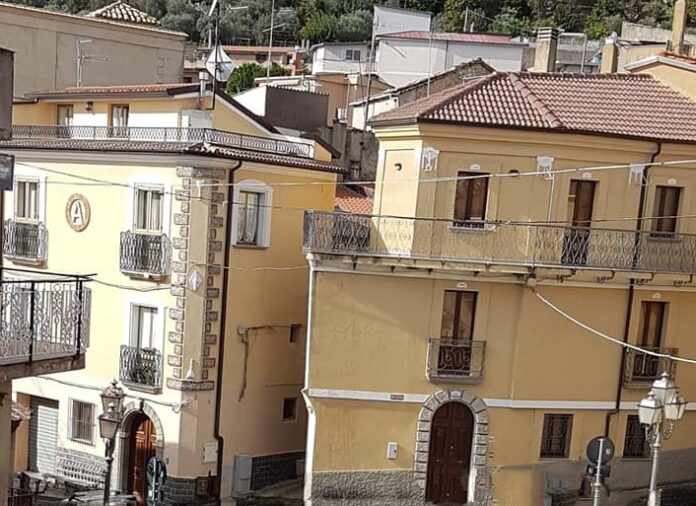 san sostene sindaco chiude le scuole