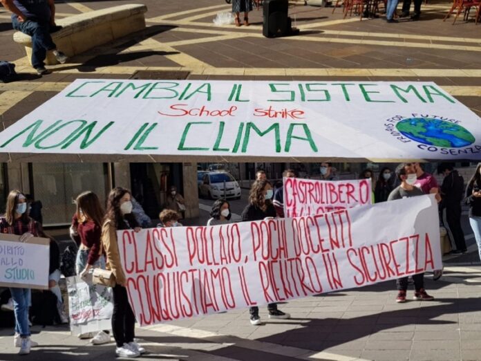 sciopero studenti cosenza
