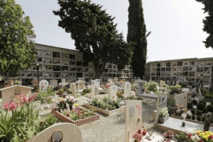 cimitero catanzaro al buio