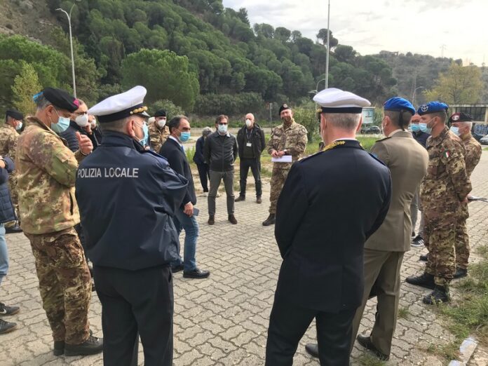 catanzaro tensostruttura ’Esercito per effettuare i tamponi