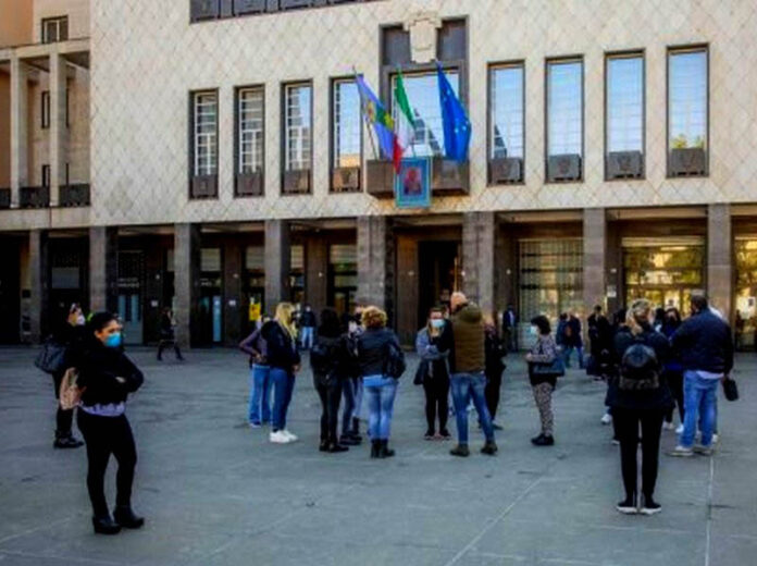 protesta mamme cosenza