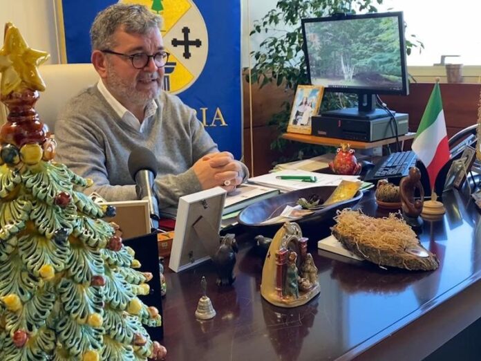 auguri ai calabresi nino spirlì regione calabria