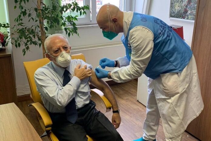 de luca vaccino covid