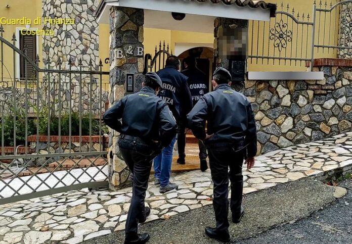 guardia di finanza cs sequestro beni