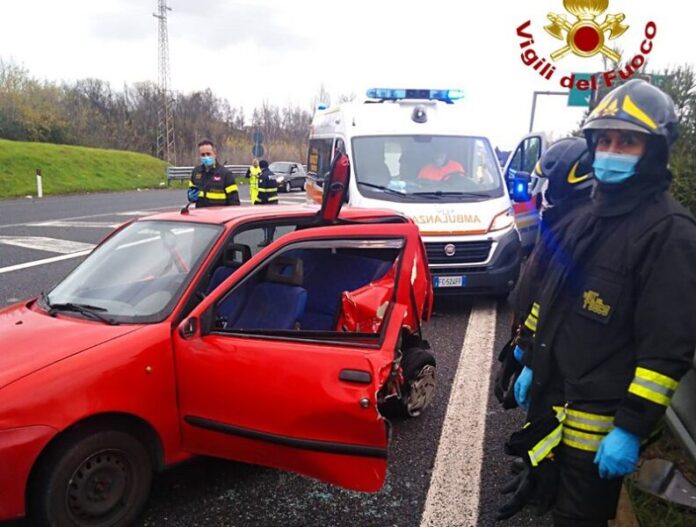 incidente auto ambulanza cosenza
