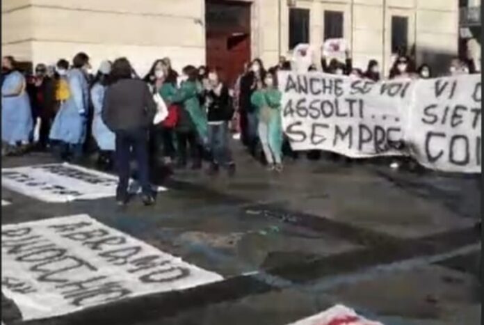 protesta sant'anna hospital