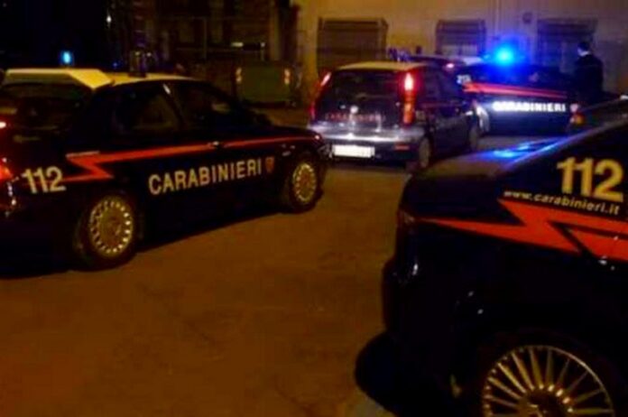 blitz carabinieri notte