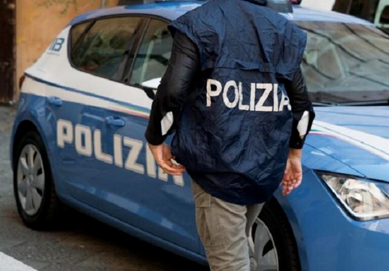 spacciatore polizia arresto