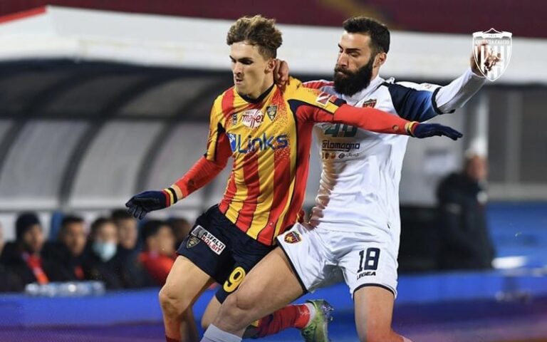 Lecce – Cosenza 3 – 1. I giallorossi rimontano al “Via del Mare”
