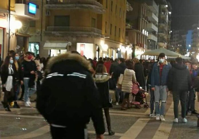 assembramenti corso mazzini gennaio
