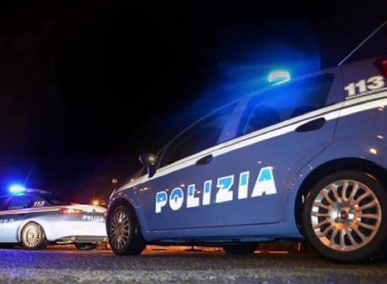 auto polizia notte