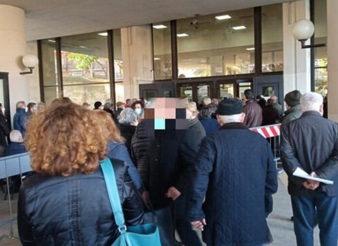 centro vaccinale reggio calabria ressa anziani
