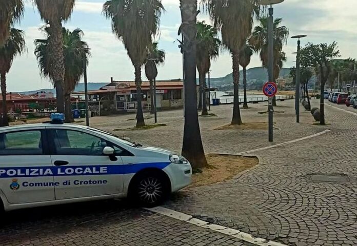 chiusura lungomare crotone