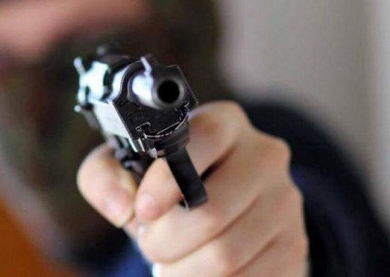 pistola puntata
