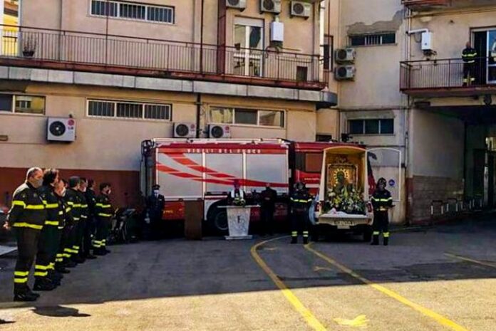 sacra icona madonna del pilerio vigili del fuoco