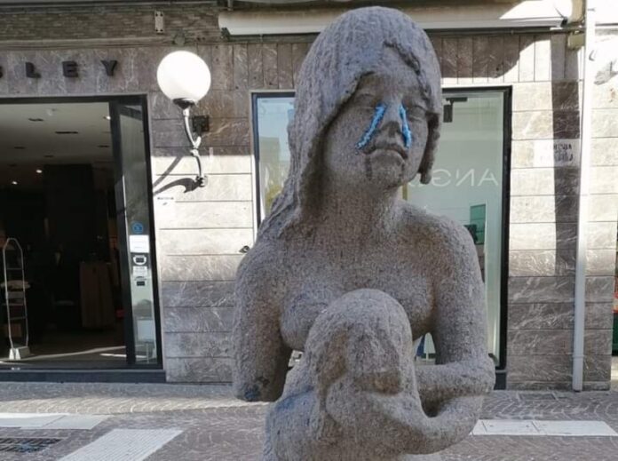 statua mab cosenza