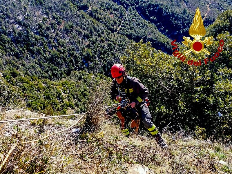 vigili del fuoco dirupo