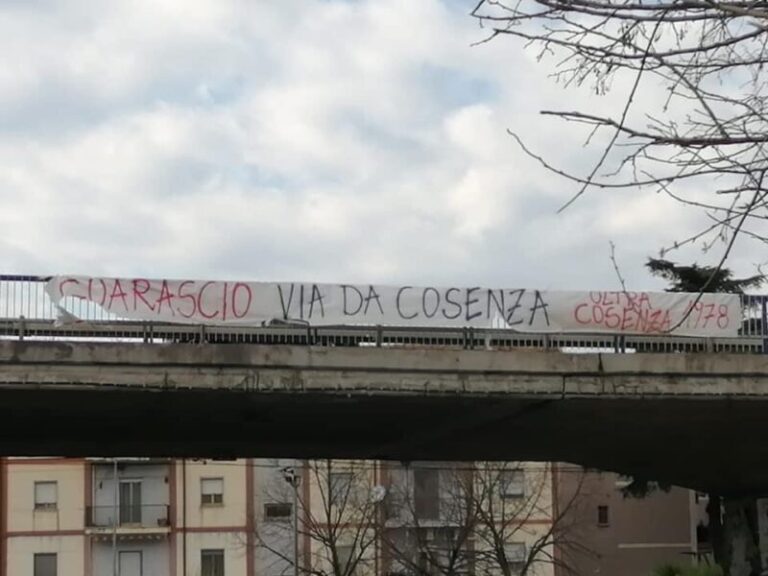 Cosenza calcio, tifosi sempre più contro la società