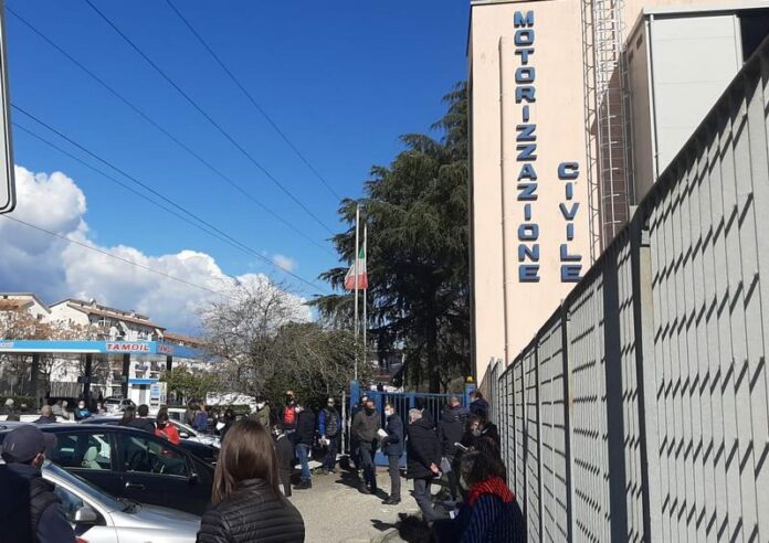 fila motorizzazione civile cosenza