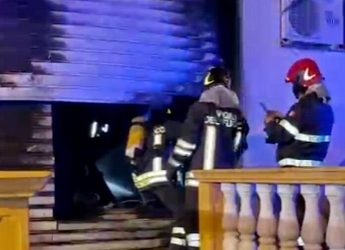 incendio attività spezzano