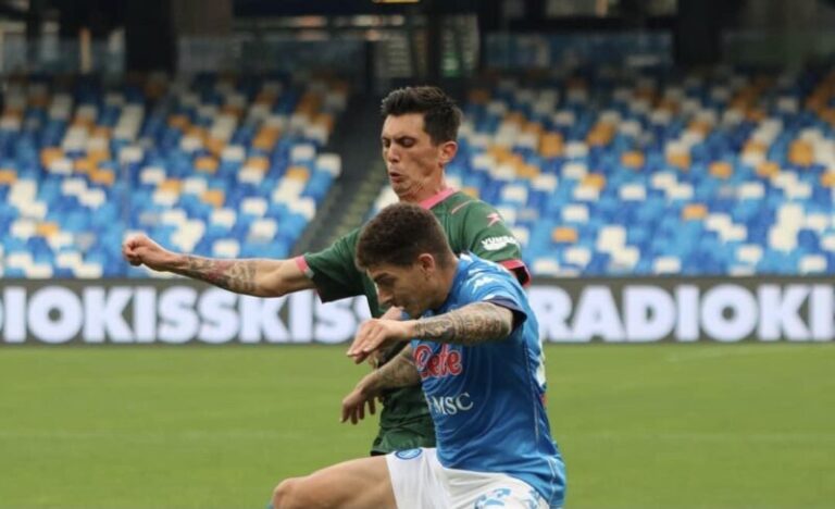Napoli – Crotone 4-3: tanti gol, errori e spettacolo