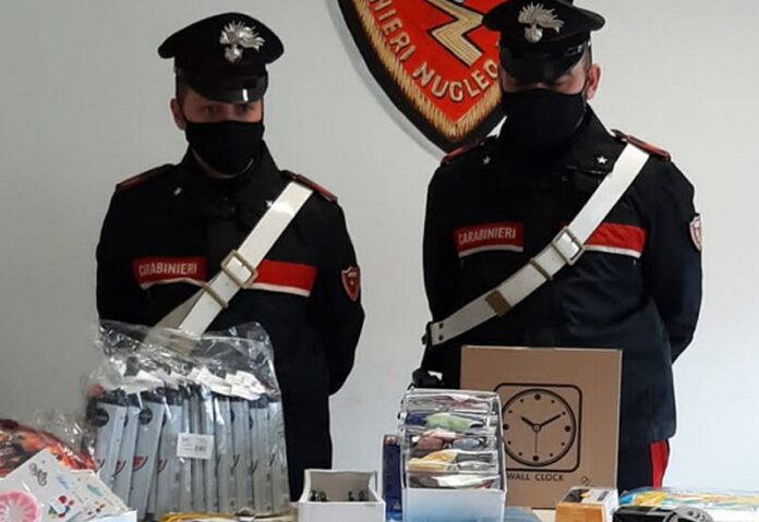 Carabinieri sequestro merce cinesi