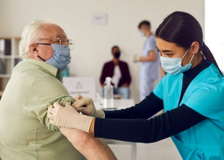 Vaccinazione covid vax day calabria