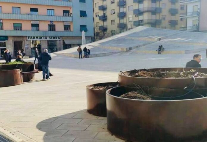 piazza bilotti riaperta al pubblico