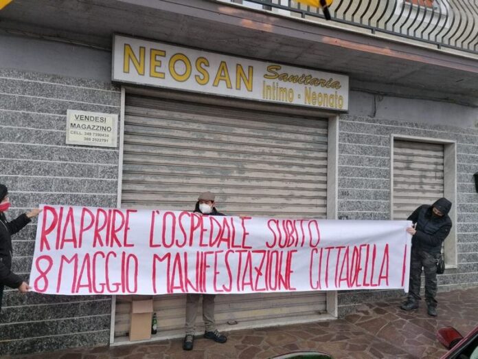 stricione protesta riapertura ospedale