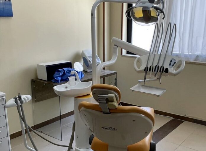 catanzaro studio falso dentista