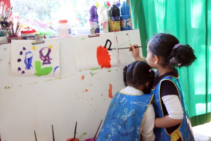 cittadinanza simbolica bambini stranieri Crotone