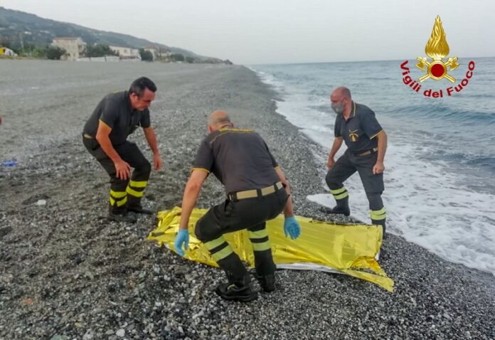 fiumefreddo ritrovato cadavere scomparso