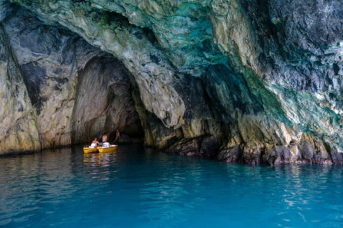grotte isola di dino