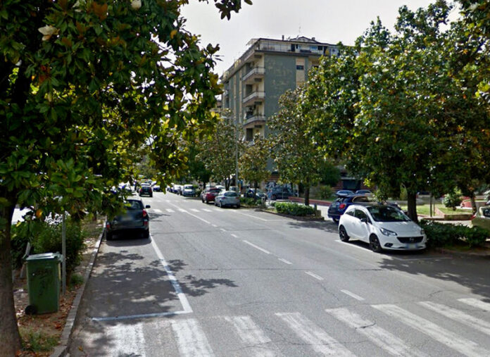 isola pedonale via fratelli bandiera rende