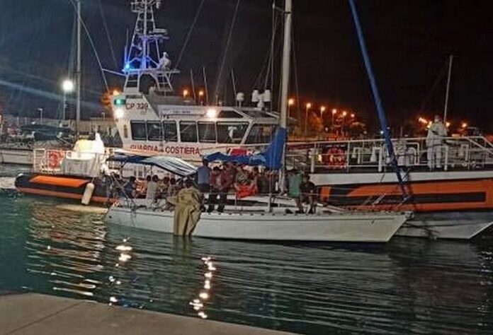 Sbarco migranti Brancaleone