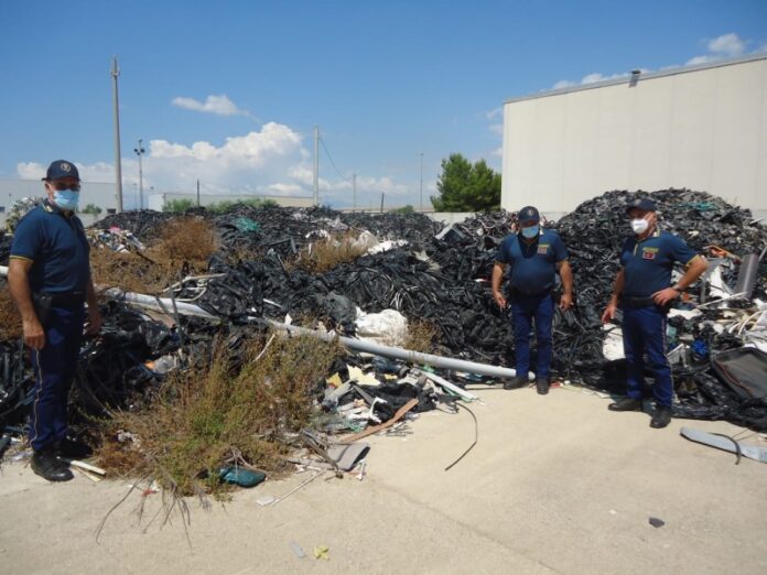 discarica abusiva Polizia Provinciale