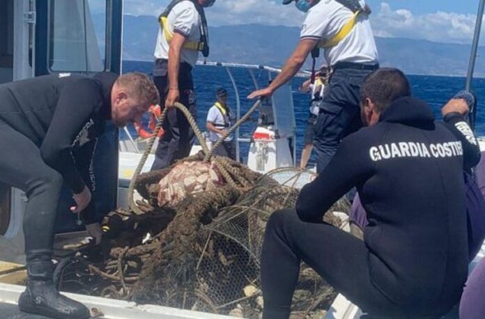 pesca illegale tirreno