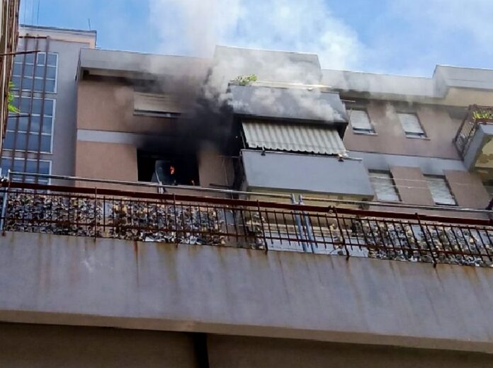 incendio cosenza evacuato asilo