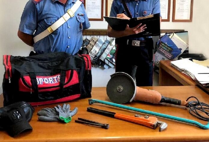 palizzi arresti furto abitazione