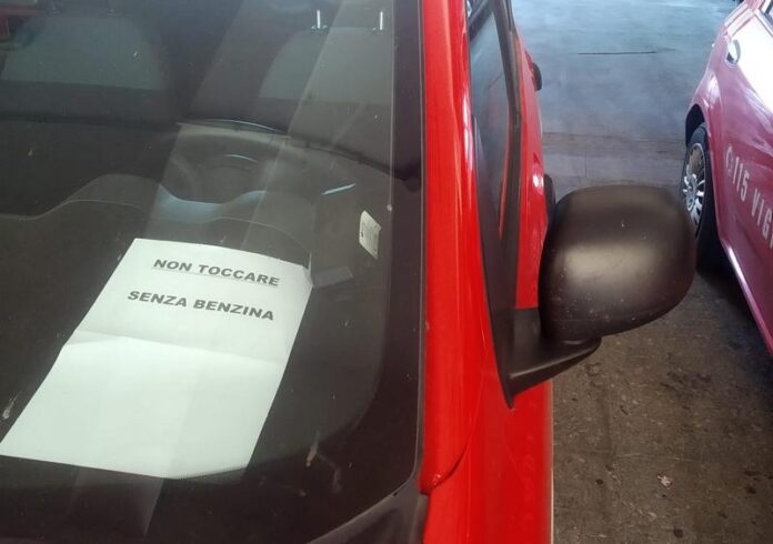 senza benzina pompieri