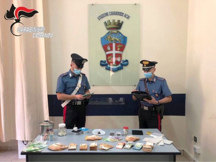 arrestato insegnante per spaccio di droga