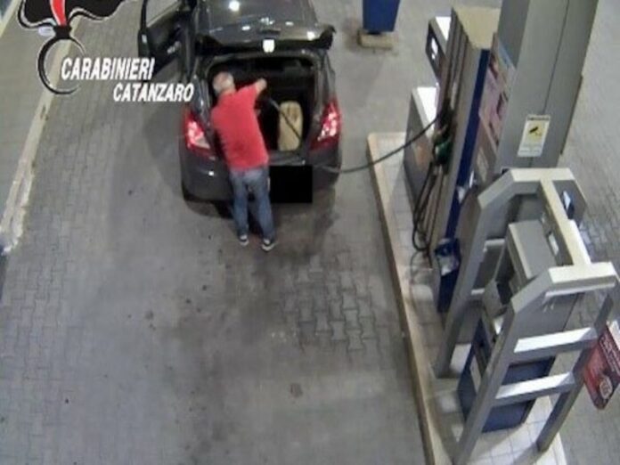 arresto ex dipendente calabria verde